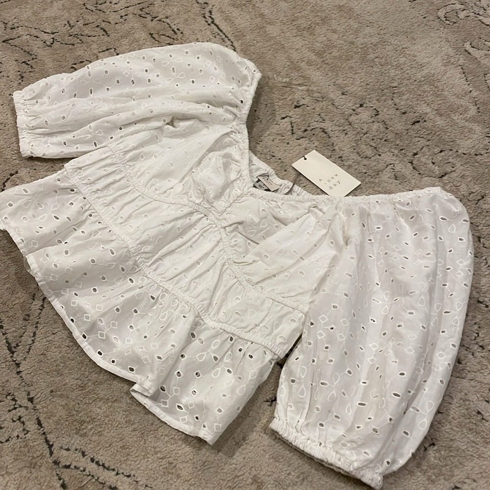 A New Day Puff Sleeve Crop Top - Picture 8 of 11